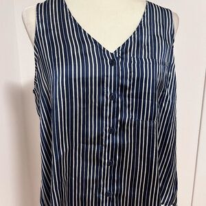 Cute blouse with stripes